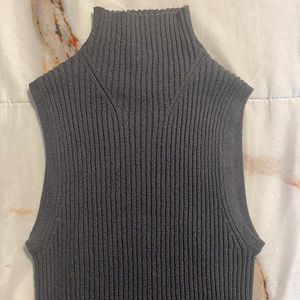 Mauve sleeveless knit top from Reitmans size small